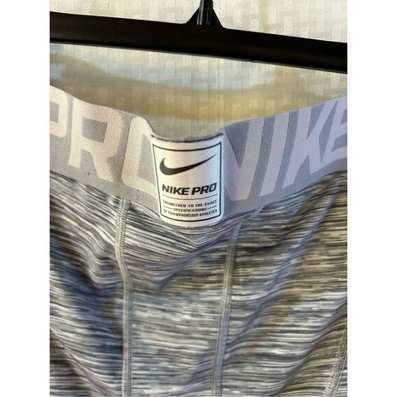Nike pro dri fit xl gray stripe active pants capri - Picture 5 of 11